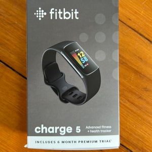 Fitbit charge 5 NWT